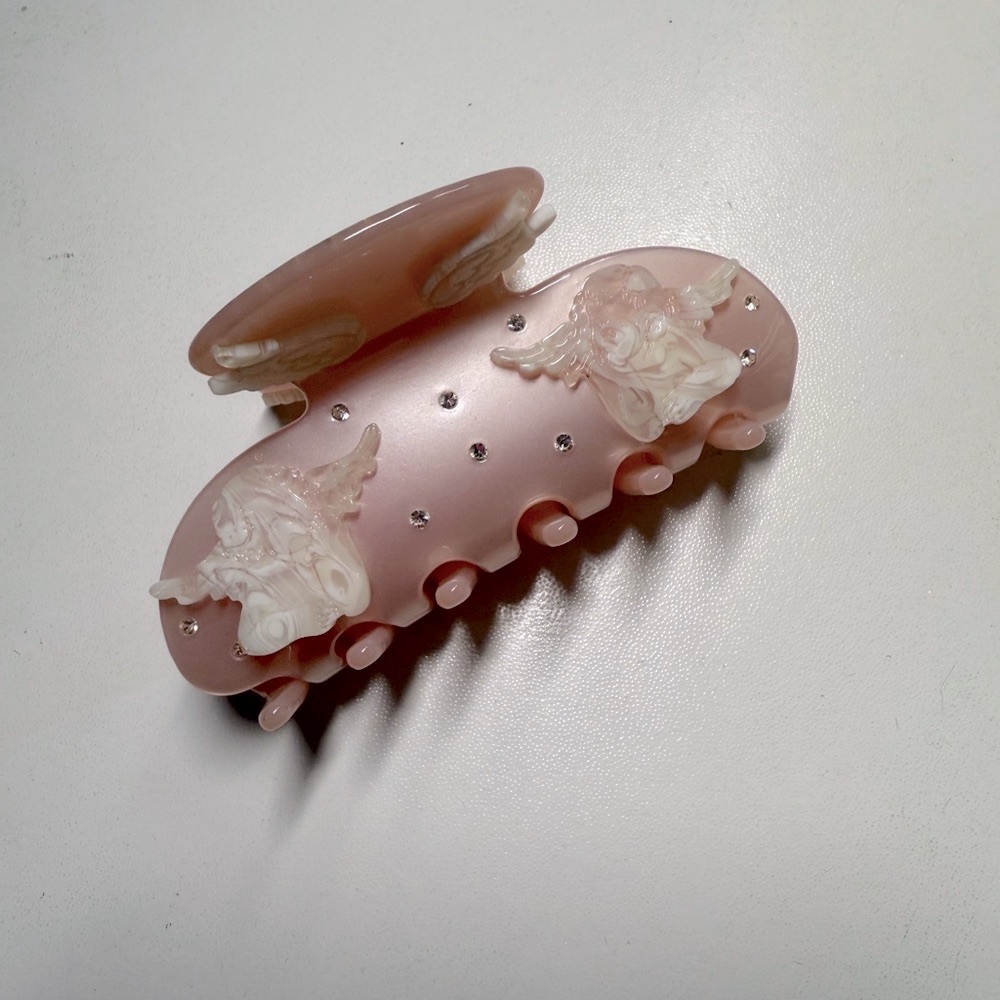 Emi Jay Sweetheart Claw Clip in Angel Wings